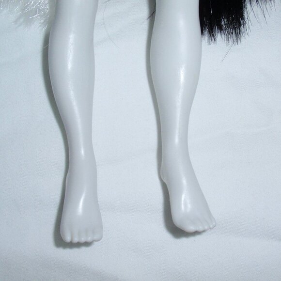 Rainbow Shadow High Heather Grayson Fashion Doll - Picture 10 of 16